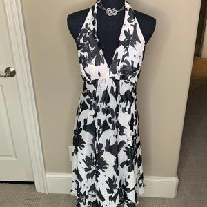 WHBM SIZE 8 BLACK & WHITE SUMMER DRESS